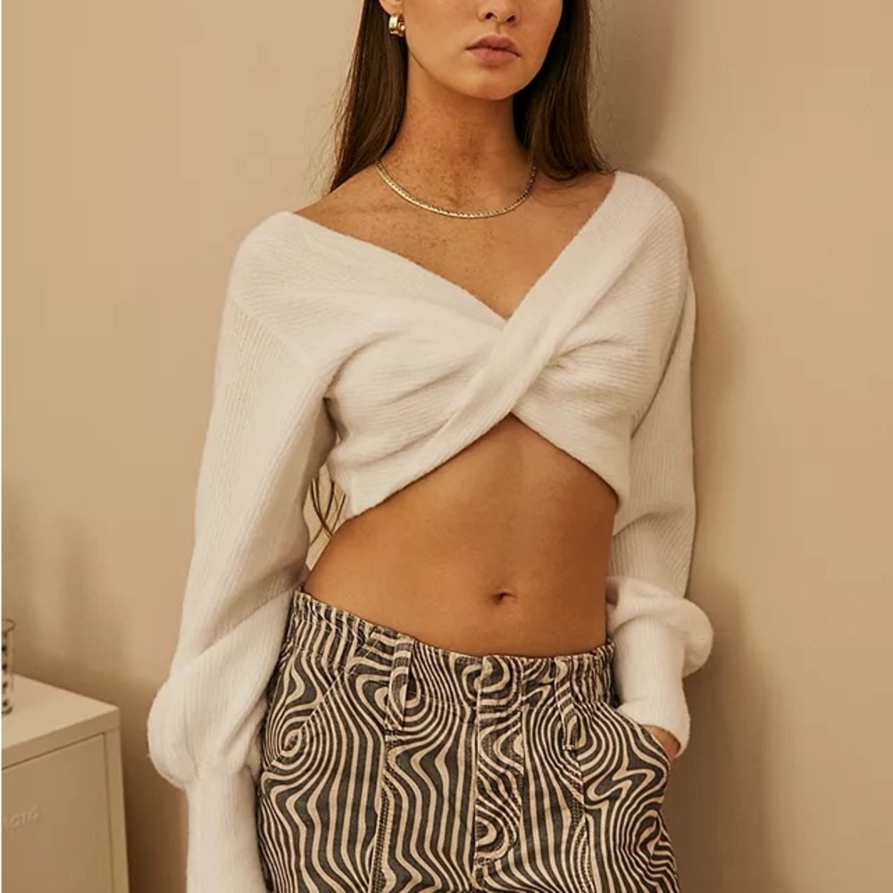 Urban Outfitters UO Marissa Twist-Front Cropped Sweater Ivory Cream